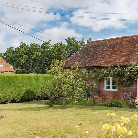 Plum Pudding Cottage By Bloom Stays Hernhill Exterior photo